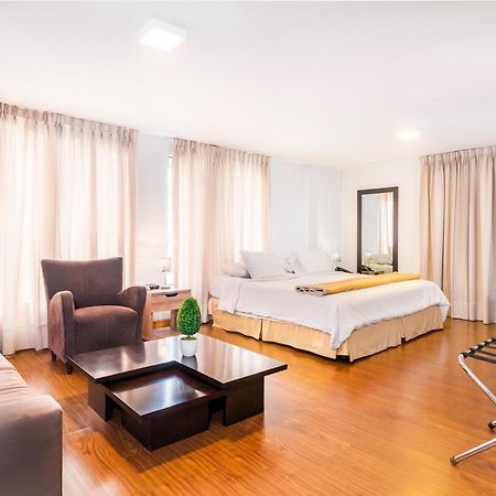 Lloyds Apartasuites Parque 93 보고타 외부 사진