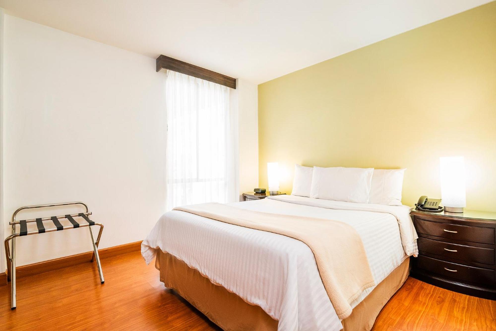 Lloyds Apartasuites Parque 93 보고타 외부 사진