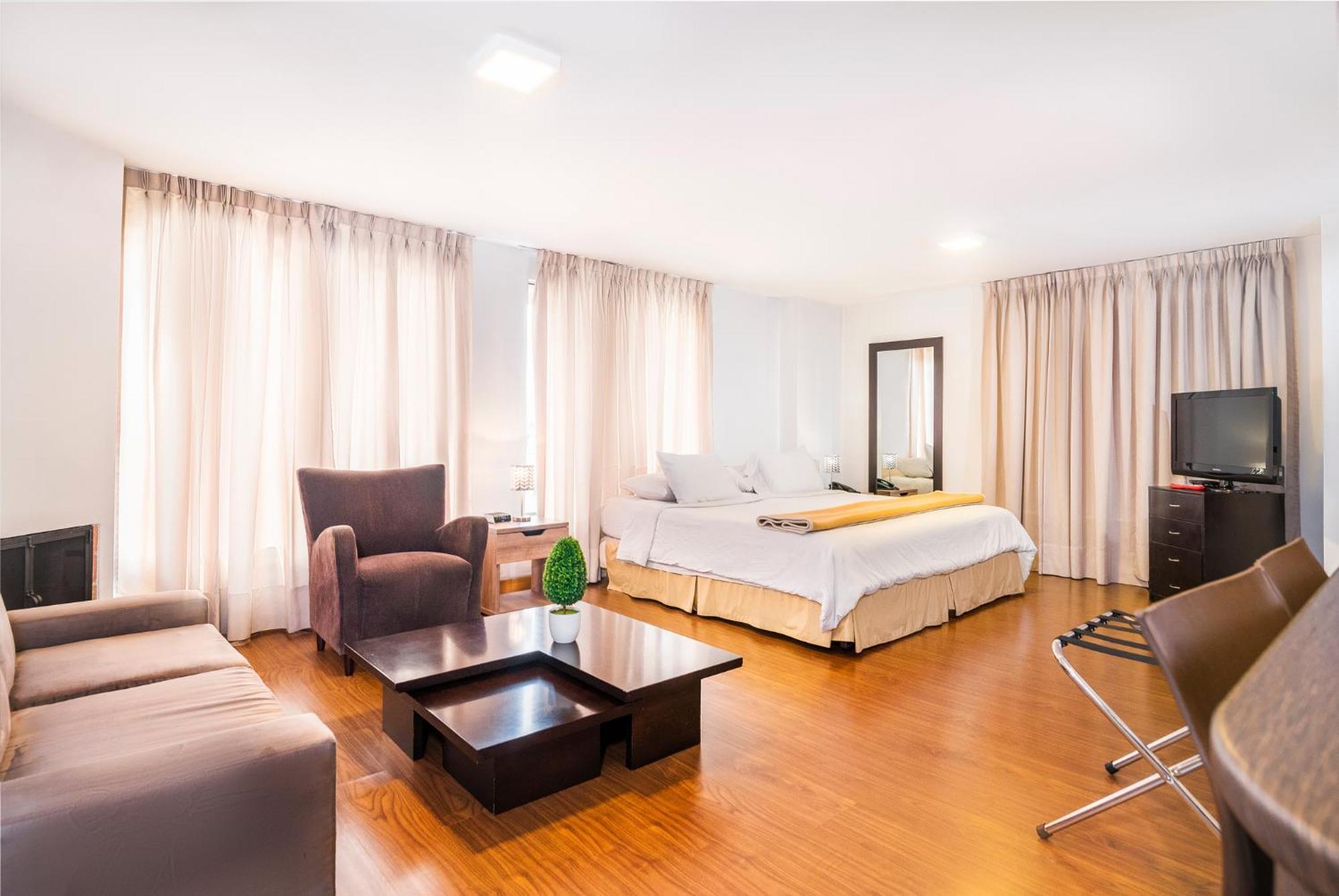 Lloyds Apartasuites Parque 93 보고타 외부 사진